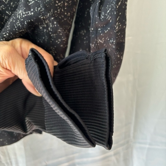 Lululemon Rest Less Cropped 1/2 Zip Herringbone Fade Black size 8 - Picture 7 of 10
